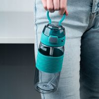 BUTELKA NA WODĘ BIDON SIŁOWNIA Z USTNIKIEM 600 ml SZARA Kite