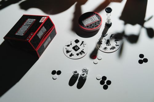 Gra Silhuetters EN/PL na Arena.pl