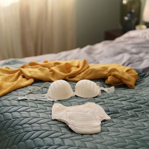 TENA LADY PANTS PLUS CREME majtki chłonne M kremowe jak bielizna 30szt na Arena.pl