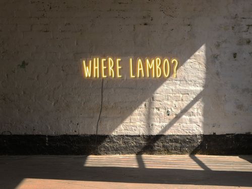 Napis LED Where Lambo? na Arena.pl