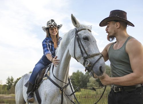 KAPELUSZ KOWBOJSKI COUNTRY WESTERN DLA DOROSŁYCH Uniseks 60CM Czarno-biały na Arena.pl