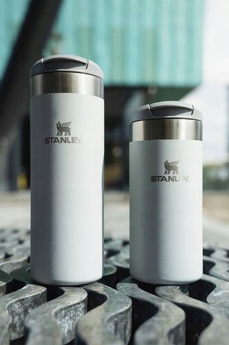 Stanley AEROLIGHT TRANSIT MUG 470ml Fog Metallic 10-10787-119 na Arena.pl