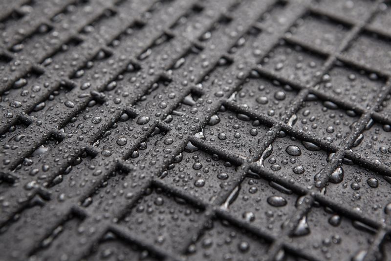 Dywaniki gumowe do BMW X1 E84 TUNEL zdjęcie 5