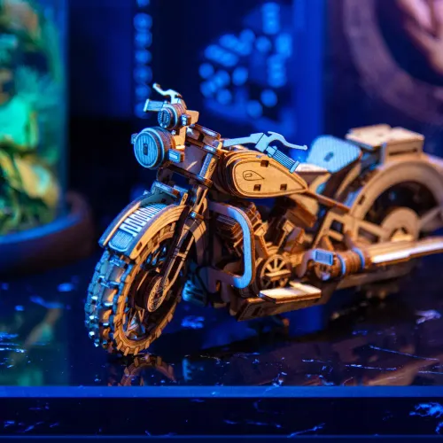 Drewniane Puzzle Model 3D Motocykl Comanche - NA PREZENT na Arena.pl