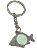 brelok metalowy 10 szt ryba z groszem