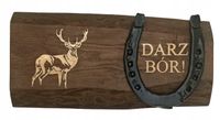 Dla myśliwego podkowa jeleń na drewnie deska na szczęście darz bór