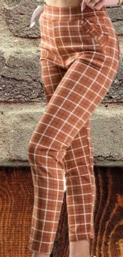 Spodnie damskie cygaretki w kratkę 7XL/8XL brązowe z kieszeniami na Arena.pl