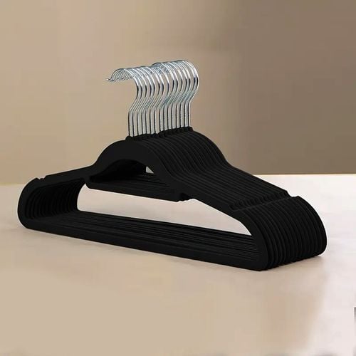 WIESZAKI NA UBRANIA WELUROWE UBRANIOWE NA ODZIEŻ UNIWERSALNE CZARNE na Arena.pl