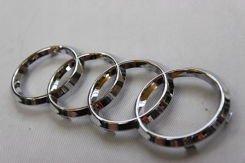 EMBLEMAT ZNACZEK logo AUDI przód Maski A3 A4 A5 A6 273x94mm PREMIUM MP251 na Arena.pl