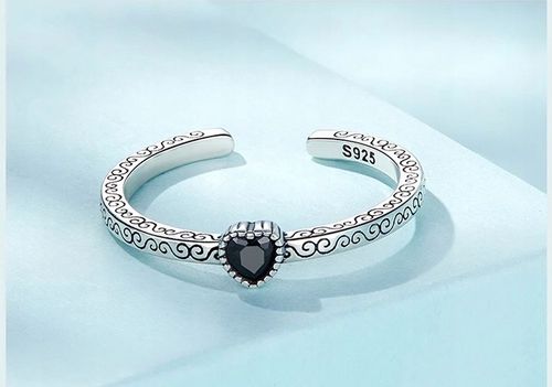 Pierścionek Czarne Serce srebro regulowany s925 +pudełko na Arena.pl