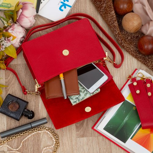 VERA PELLE torebka skórzana listonoszka z klapą i paskiem V606 czerwona na Arena.pl