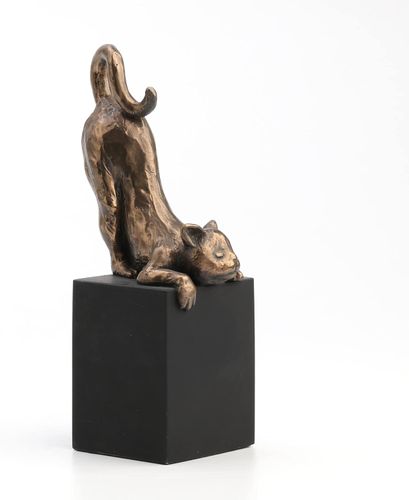 Kot na postumencie Veronese WU75493a4 na Arena.pl