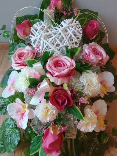 Stroik na cmentarz GRÓB kompozycja SERCE WIKLINOWE na Arena.pl