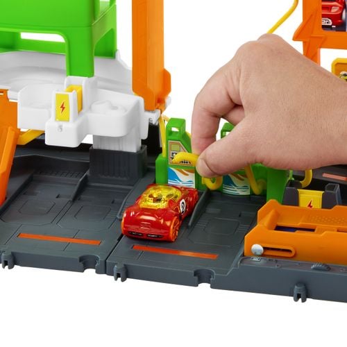 Hot Wheels City Superstacja ładowania samochodów na Arena.pl