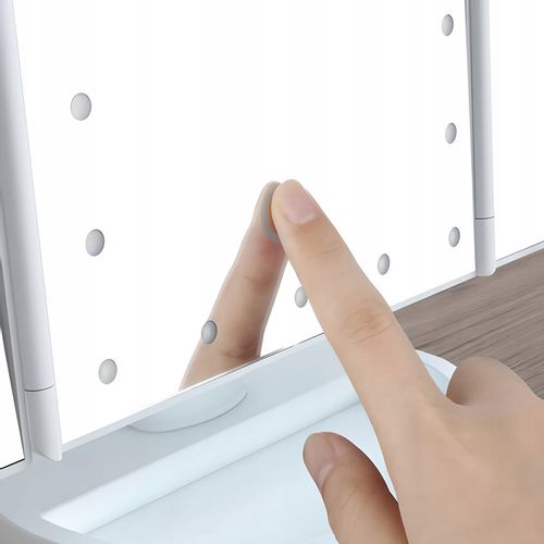 PODŚWIETLANE LUSTERKO DO MAKIJAŻU LED KOSMETYCZNE na Arena.pl