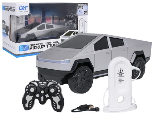 R/C Auto Track Srebrny + Stacja Ładowania na Arena.pl