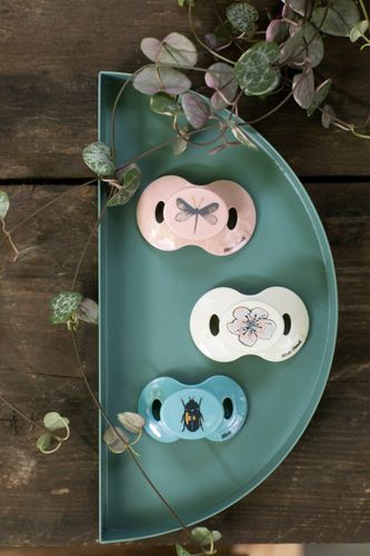 Elodie Details - Smoczek, Embedding Bloom na Arena.pl