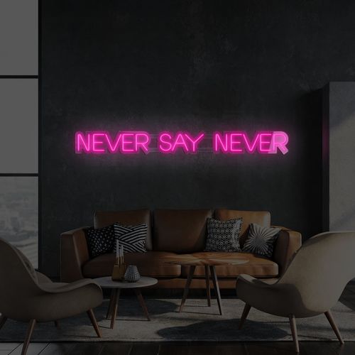 Napis LED Never Say Never na Arena.pl
