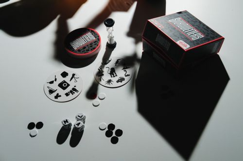 Gra Silhuetters EN/PL na Arena.pl