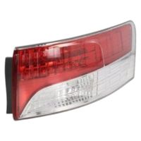 LAMPA TYLNA PRAWA TOYOTA AVENSIS III 2011 2012 2013 2014 2015 2016 2017
