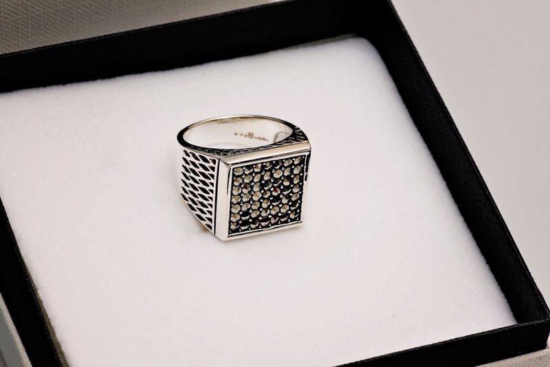 sygnet Staviori zdjęcie 10