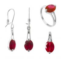 SREBRNY KOMPLET KLASYCZNY Z RUBINAMI SREBRO PRÓBY 925