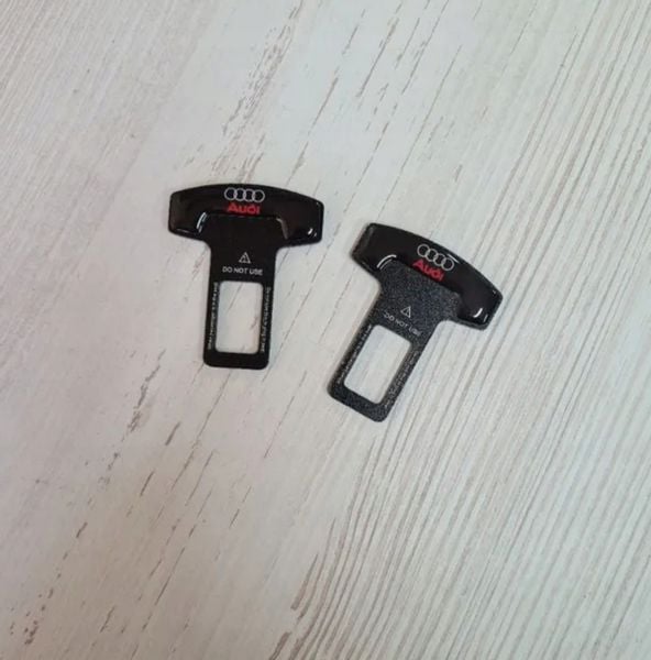Audi zaślepka pasy bezpieczeństwa wyłącznik wtyk tuning E-TRON QUATTRO A3 zdjęcie 2