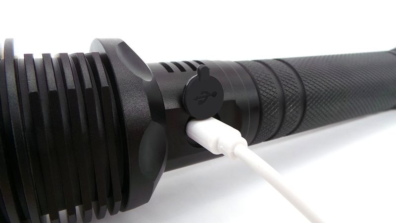 Mocna solidna latarka LED 15000lm 1000m USB Zoom zdjęcie 3