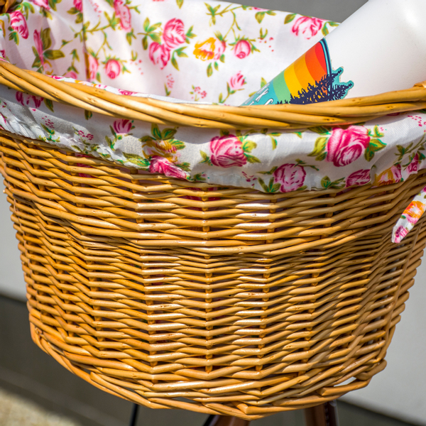 brązowy wiklinowy kosz do roweru zdjęcie 6