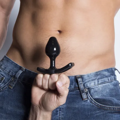 perfect fit strap-on plug small black - anatomiczny model z mocowaniem na Arena.pl