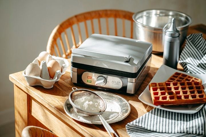 GOFROWNICA XXL 2000W,Limitowana Seria Silver Adler,DUŻA MOC, 2 DUŻE Gofry zdjęcie 2