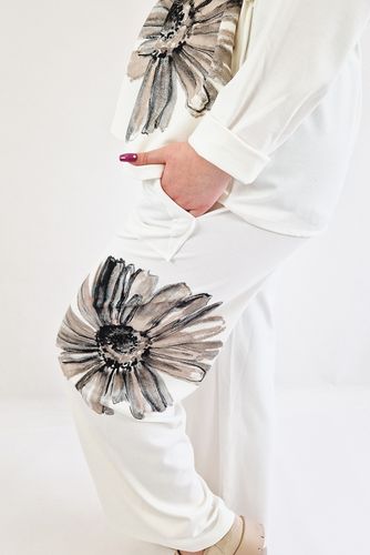 Komplet Damski Narzutka i Spodnie w Kwiaty Biały UNI na Arena.pl