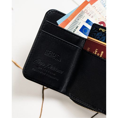 mały portfel damski na zatrzask ze złotymi akcentami - peterson na Arena.pl