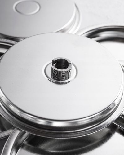 Srebrny kolczyk-kółko REYTEL na Arena.pl