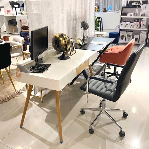 Fotel biurowy na kółkach Winslow czarny na Arena.pl