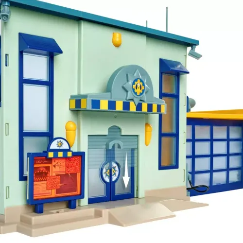 Strażak Sam, remiza policyjna na Arena.pl