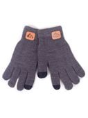 Rękawiczki chłopięce pięciopalczaste szare z naszywką 22 YOCLUB