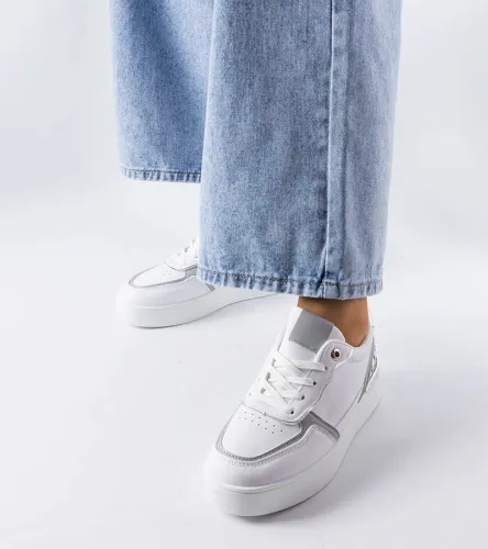 Białe sneakersy na platformie Tooele 40 na Arena.pl
