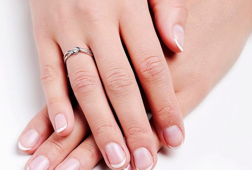 Złoty pierścionek PBD1410 - Diament na Arena.pl