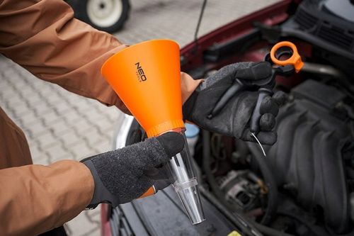 NEO LEJEK SAMOCHODOWY UNIWERSALNY 125MM UCHWYT MONTAŻOWY DO PALIWA PŁYNU na Arena.pl