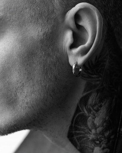 Srebrny kolczyk-kółko FLASH na Arena.pl