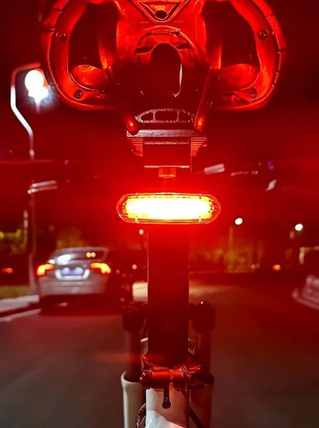 LAMPKA ROWEROWA TYLNA LED USB MOCNA zdjęcie 3