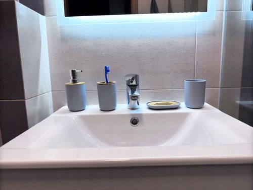 ZESTAW NA UMYWALKE 4 EL NR:7659 na Arena.pl