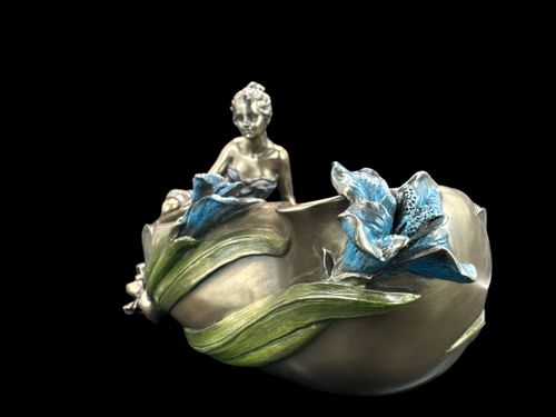 SECESYJNA WAZA Z SIEDZĄCĄ LADY VERONESE AN10023V4 na Arena.pl