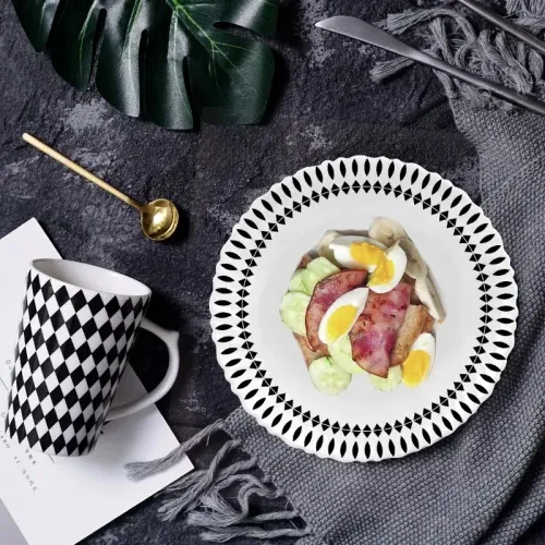 SERWIS OBIADOWY 18 ELEM DLA 6 OSÓB KPL TALERZY ZE ZDOBIENIEM W ŁEZKI SZKŁO na Arena.pl