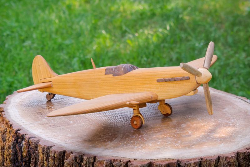 Duży model samolotu "Supermarine Spitfire" zdjęcie 4