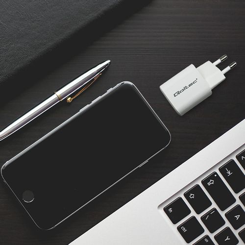 Qoltec Ładowarka sieciowa 35W GaN ULTRA | 5-20V | 2.25-3A | 1 x USB typ C PD | 1 x USB QC 3.0 | Biała na Arena.pl