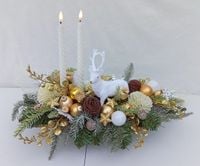 Stroik świąteczny z białym jeleniem i świecami LED 60 cm