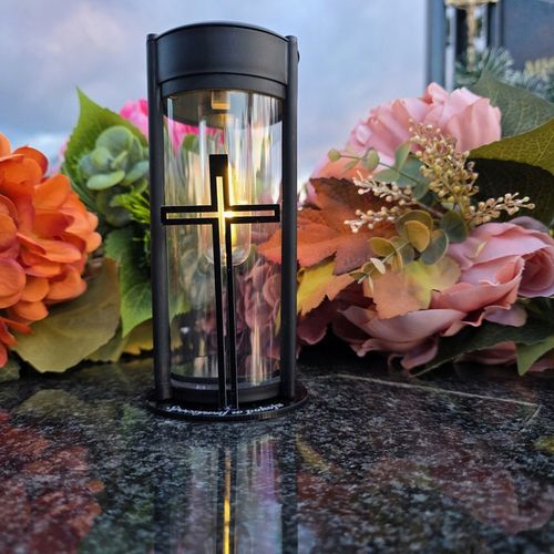 ZNICZ SOLARNY LED LAMPION NA GRÓB STATUETKA NA CMENTARZ Z KRZYŻEM na Arena.pl