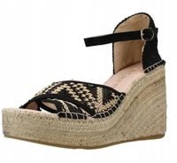 MACARENA Czarne sandały damskie na koturnie z zapięciem na klamrę R39